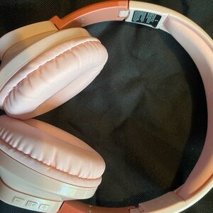 Pink head phones